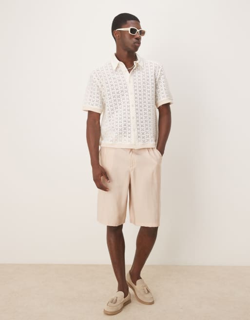 ASOS DESIGN – Eleganckie szorty bermudy oversize z ozdobnym paskiem w neutralnym kolorze