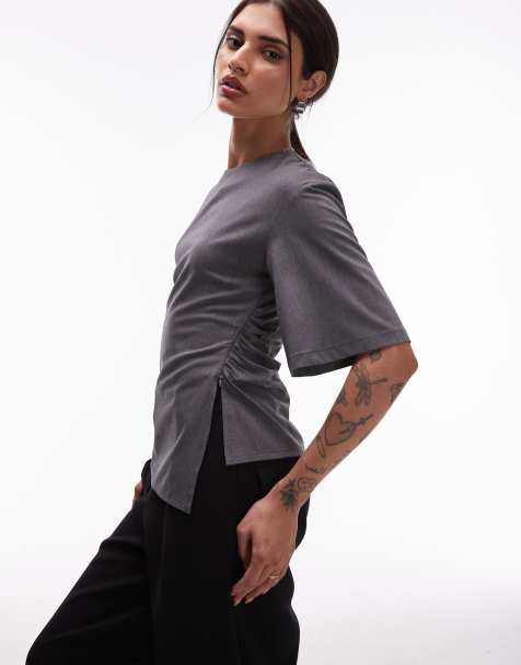 ASOS DESIGN - Elegant getailleerd T-shirt in antracietgrijs - view 1