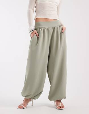 ASOS DESIGN - Elegante Ballonhose in Salbeigrün mit Bündchensaum, Kombiteil