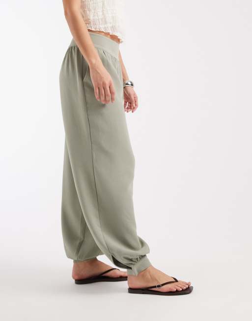 ASOS DESIGN – Elegante Ballonhose in Salbeigrün mit Bündchensaum, Kombiteil, 5 von 5