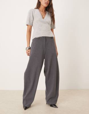 ASOS DESIGN - Elegante Barrel-Hose in Anthrazit mit Multiway-Design-Grau