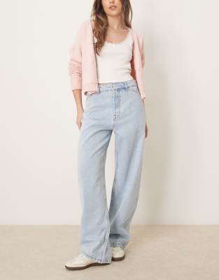 ASOS DESIGN - Elegante Barrel-Jeans in heller Waschung-Blau