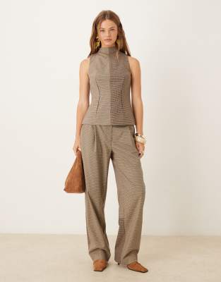 ASOS DESIGN - Elegante Barrel Leg Hose mit verschiedenen Karomustern, Kombiteil-Brown