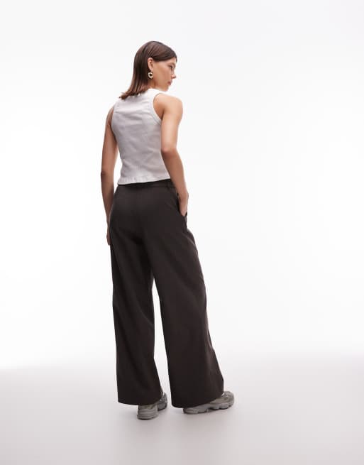 ASOS DESIGN - Elegante broek met geplooide voorkant en hoge taille in chocoladebruin, 5 van 5