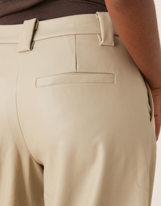 ASOS DESIGN - Elegante broek met leerlook en ballonpijpen in stone, 4 van 5