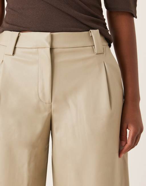 ASOS DESIGN - Elegante broek met leerlook en ballonpijpen in stone, 5 van 5