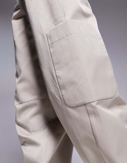 ASOS DESIGN - Elegante broek met wijde pasvorm en utilityzak in mokka, 5 van 5