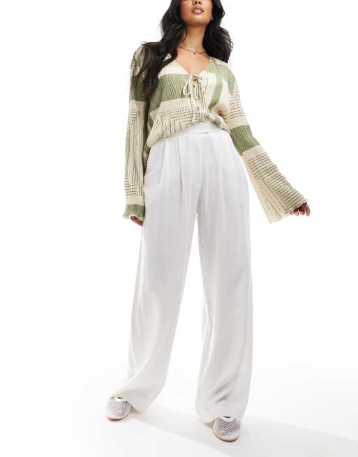 ASOS DESIGN - Elegante broek met wijde pijpen en plooien in wit