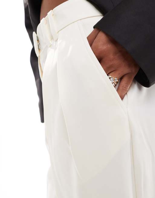 ASOS DESIGN - Elegante broek met wijde pijpen in gebroken wit, 3 van 5