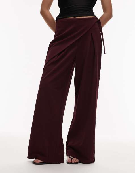 ASOS DESIGN - Elegante broek van soepelvallende keperstof met wijde pijpen en overslagdetail in bordeauxrood - view 1