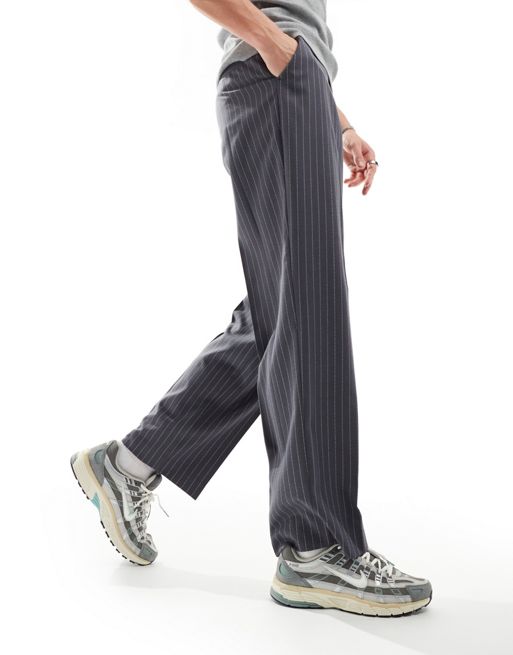 FhyzicsShops DESIGN - Elegante bukser med høj talje, vide ben og nålestriber i koksgrå