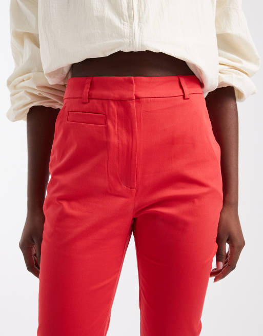 ASOS DESIGN – Elegante Caprihose in Rot, 3 von 5