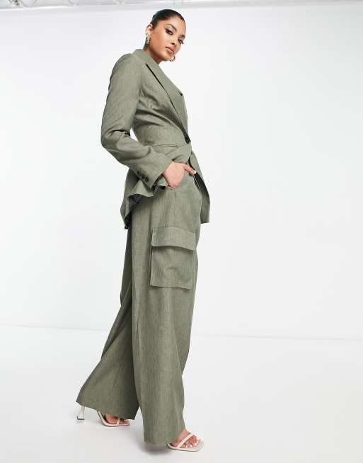 ASOS DESIGN – Elegante Cargo-Anzughose mit weitem Bein in Khaki