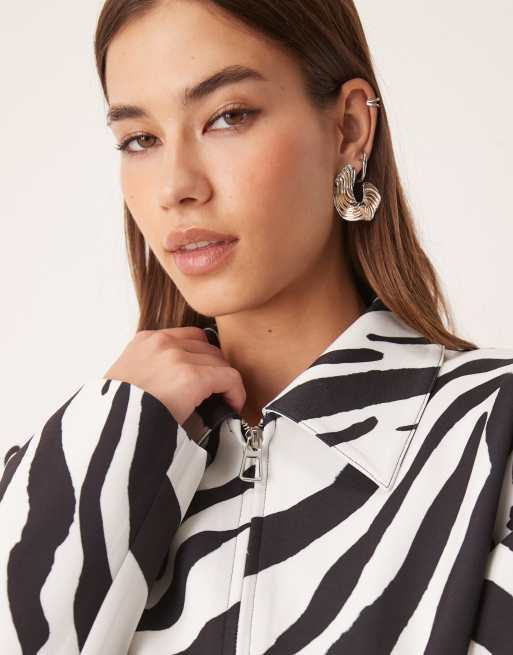 ASOS DESIGN - Elegante cropped blazer van co-ord set met rits aan de voorkant in zebraprint, 4 van 4