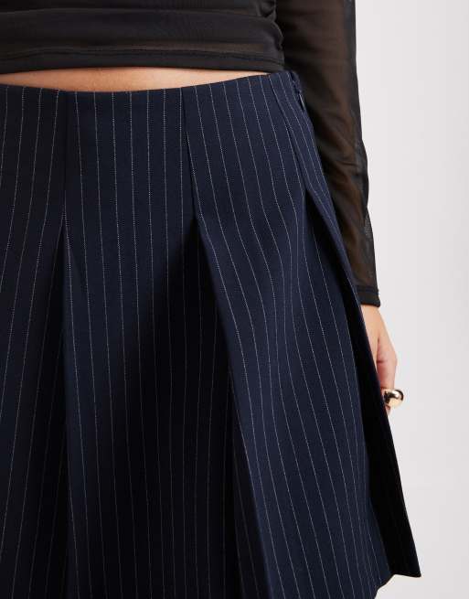 ASOS DESIGN - Elegante geplooide mini rok in inktblauw met krijtstreep, 4 van 5