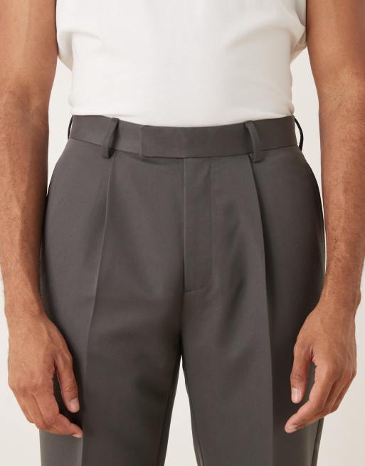 ASOS DESIGN - Elegante geplooide toelopende broek in antracietgrijs, 4 van 5