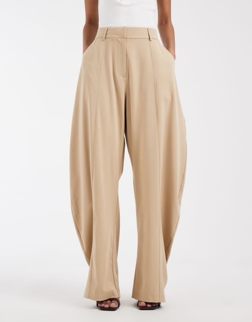 ASOS DESIGN – Elegante Horseshoe-Hose in Steinbeige mit gestauchtem Bein, Kombiteil, 3 von 5