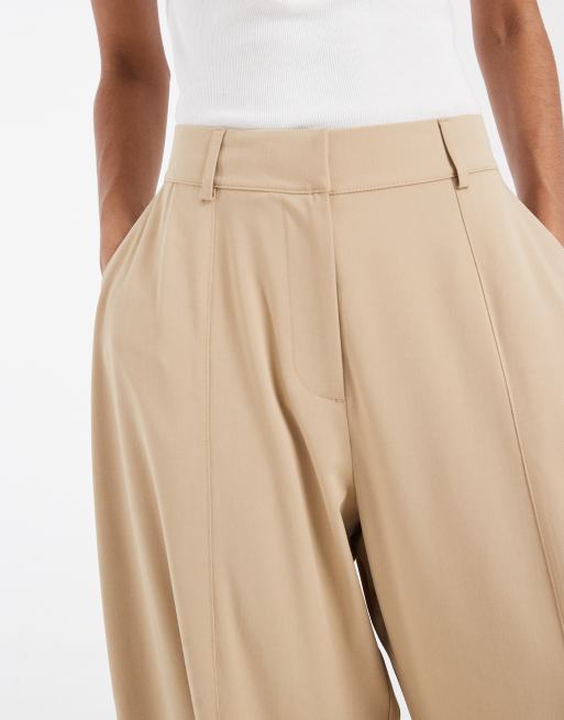 ASOS DESIGN – Elegante Horseshoe-Hose in Steinbeige mit gestauchtem Bein, Kombiteil, 4 von 5