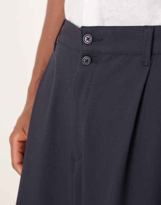 ASOS DESIGN – Elegante Hose aus Seersucker in Marineblau mit Hufeisen-Design, 3 von 5
