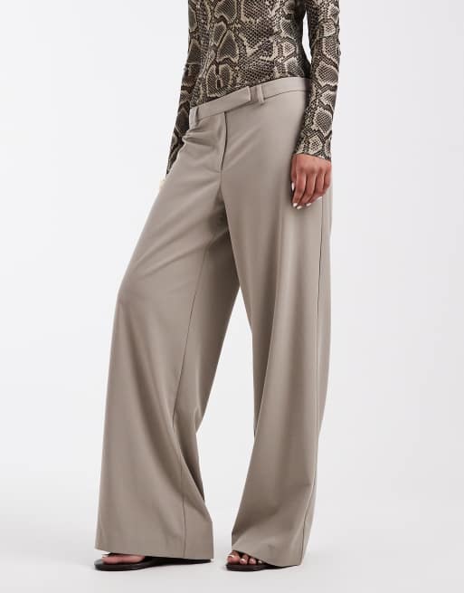 ASOS DESIGN – Elegante Hose im Stil der 90er in Steinbeige mit niedrigem Bund, 2 von 5
