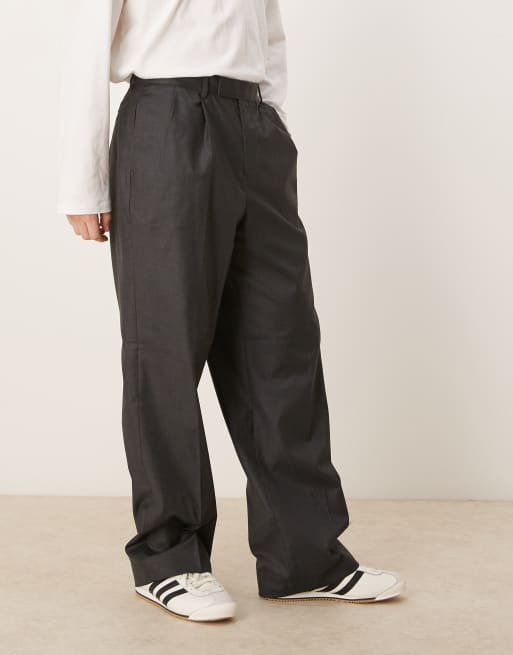ASOS DESIGN – Elegante Hose in Anthrazit mit weitem Bein und doppelten Bundfalten, 4 von 5