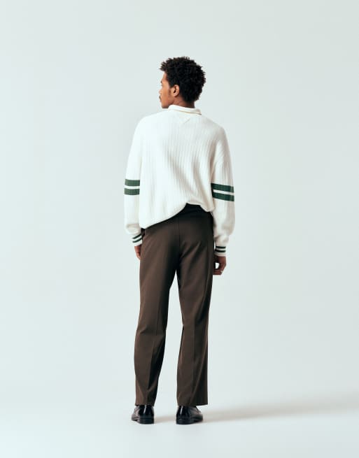 ASOS DESIGN – Elegante Hose in Braun mit sichtbarem Knopfverschluss, weitem Bein und doppelten Bügelfalten, 5 von 5