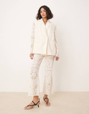 ASOS DESIGN - Elegante Hose in Cremeweiß mit Stickerei, Kombiteil-Keine Farbe