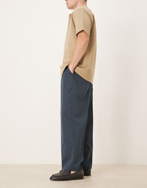 ASOS DESIGN – Elegante Hose in Dunkelblau mit Bundfalten und Ballonbeinschnitt, 3 von 5