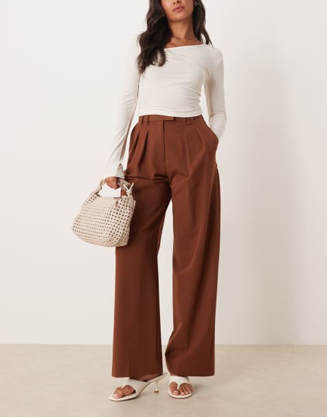 ASOS DESIGN – Elegante Hose in dunklem Karamell mit weitem Bein und Bundfalten - view 1