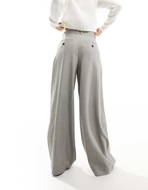 ASOS DESIGN – Elegante Hose in Grau mit weitem Bein und strukturierten Streifen, 3 von 5