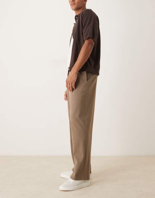 ASOS DESIGN – Elegante Hose in Hellbraun mit weitem Bein und Bundfalten vorn, 3 von 5