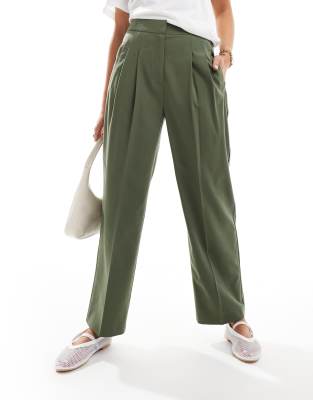 ASOS DESIGN - Elegante Hose in Khaki mit abgerundetem Beinschnitt-Neutral