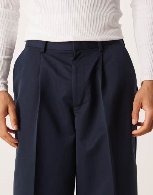 ASOS DESIGN – Elegante Hose in Marineblau mit abgerundetem, weitem Beinschnitt und Bügelfalten, 5 von 5