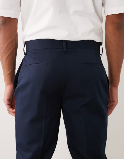 ASOS DESIGN – Elegante Hose in Marineblau mit Biesen und schmalem Schnitt, 4 von 5