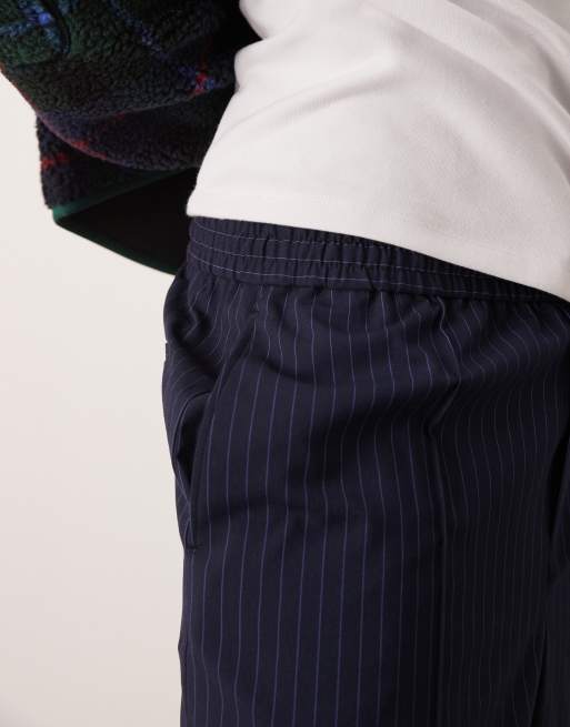 ASOS DESIGN – Elegante Hose in Marineblau mit weitem Bein und Nadelstreifen, 2 von 5