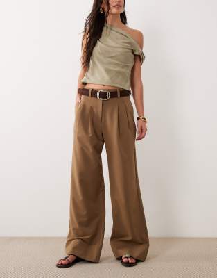 ASOS DESIGN - Elegante Hose in Olivgrün mit weitem Bein und umgeschlagenem Saum-Brown