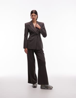 ASOS DESIGN - Elegante Hose in Schokobraun mit hohem Bund und Bundfalten-Neutral