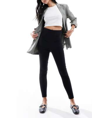 Thumbnail - ASOS DESIGN - Elegante Hose in Schwarz mit engem Schnitt und hohem Bund