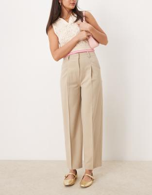 ASOS DESIGN - Elegante Hose in Steinbeige mit abgerundetem Beinschnitt-Neutral