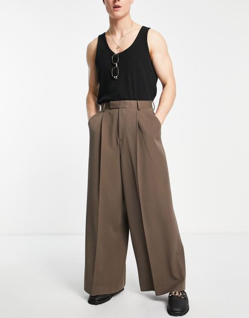 ASOS DESIGN – Elegante Hose mit extrem weitem Bein in Schokobraun