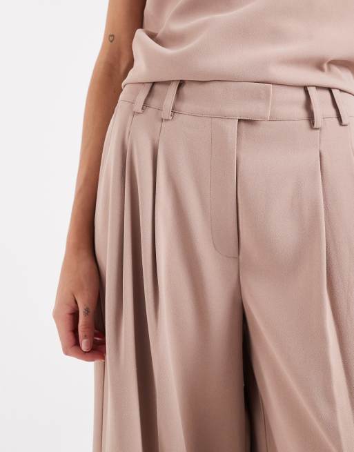ASOS DESIGN – Elegante, lockere Relaxed-Fit-Hose in Nerzbraun, 4 von 5