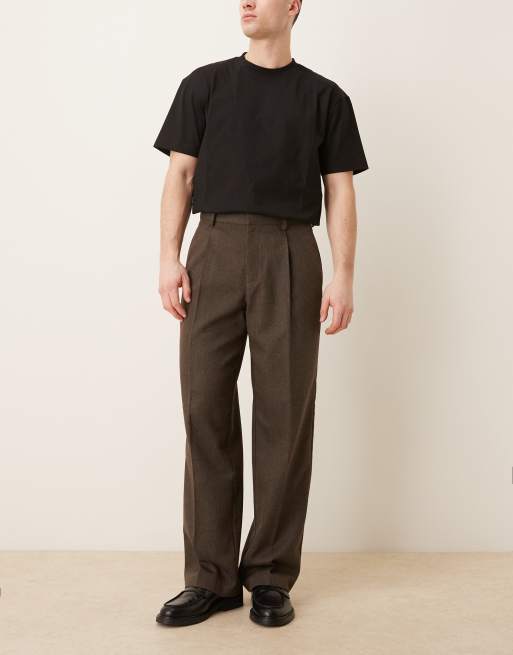 ASOS DESIGN - Elegante og plisserede brune bukser med brede ben og sildebensmønster i uldblanding, 2 af 5