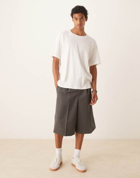 ASOS DESIGN – Elegante Oversize-Bermudashorts in Dunkelgrau mit Bundfalten - view 1