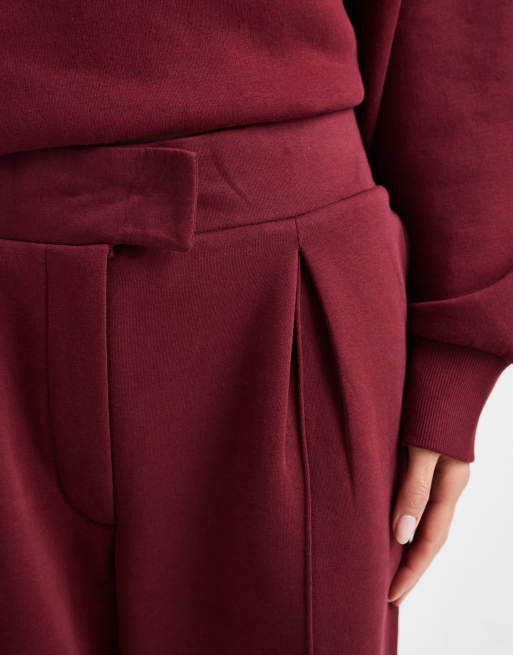 ASOS DESIGN – Elegante Oversize-Jogginghose in Burgunderrot mit Nahtdetail und gebürstetem Design, 3 von 5