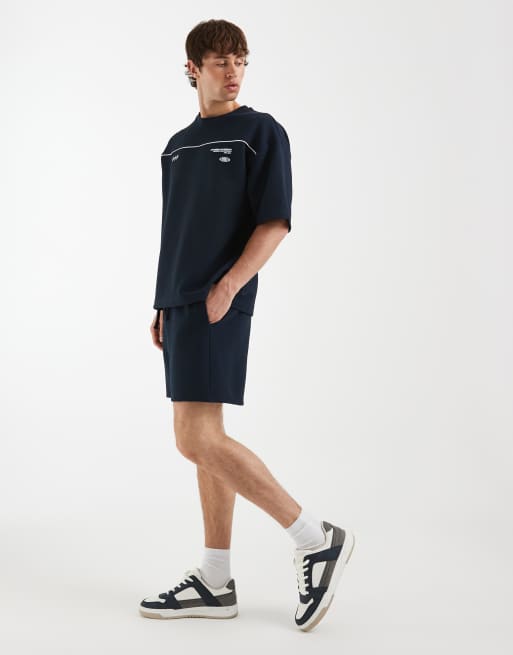 ASOS DESIGN – Elegante Oversize-Shorts aus strukturiertem Jersey in Marineblau, 2 von 5