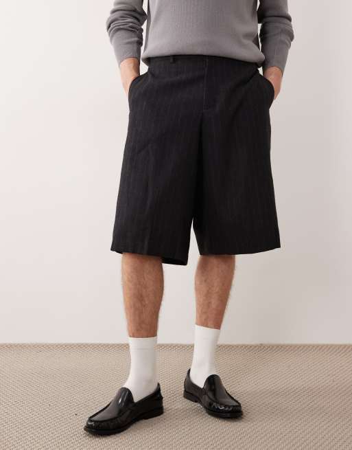 ASOS DESIGN - Elegante oversized bermudashort met wollook in antracietgrijs met krijtstreep, 2 van 5