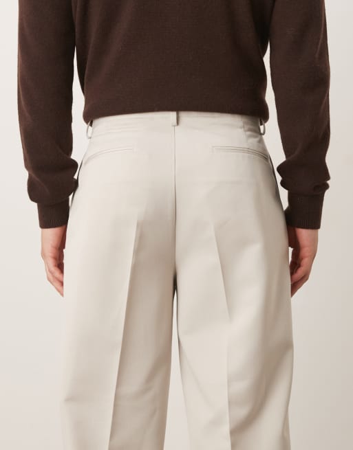 ASOS DESIGN - Elegante oversized toelopende broek met plooi aan de voorkant in ecru, 5 van 5