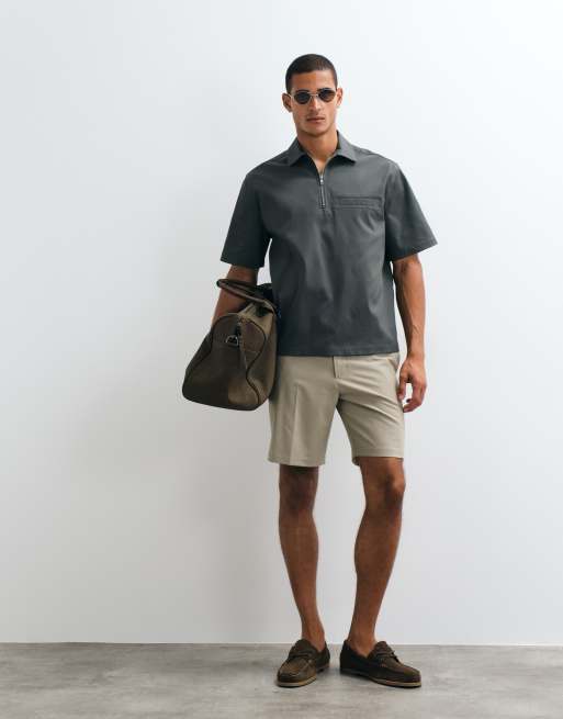 ASOS DESIGN - Elegante regular-fit short van keperstof met comfortabele stretch in saliegroen, 3 van 5