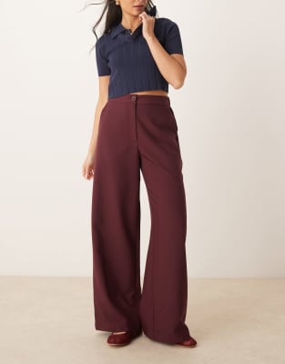 ASOS DESIGN - Elegante Relaxed Fit Hose in dunklem Kirschrot mit geradem Schnitt