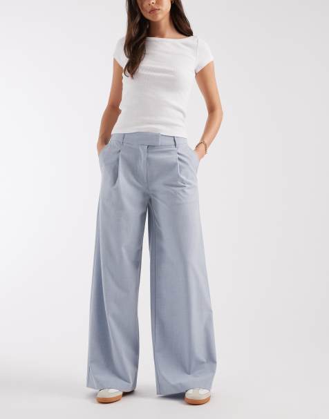ASOS DESIGN – Elegante Relaxed-Fit-Hose in zartem Blau mit niedrigem Bund - view 1
